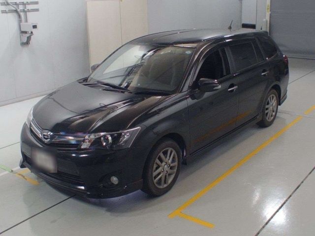 30063 Toyota Corolla fielder NZE161G 2013 г. (CAA Chubu)